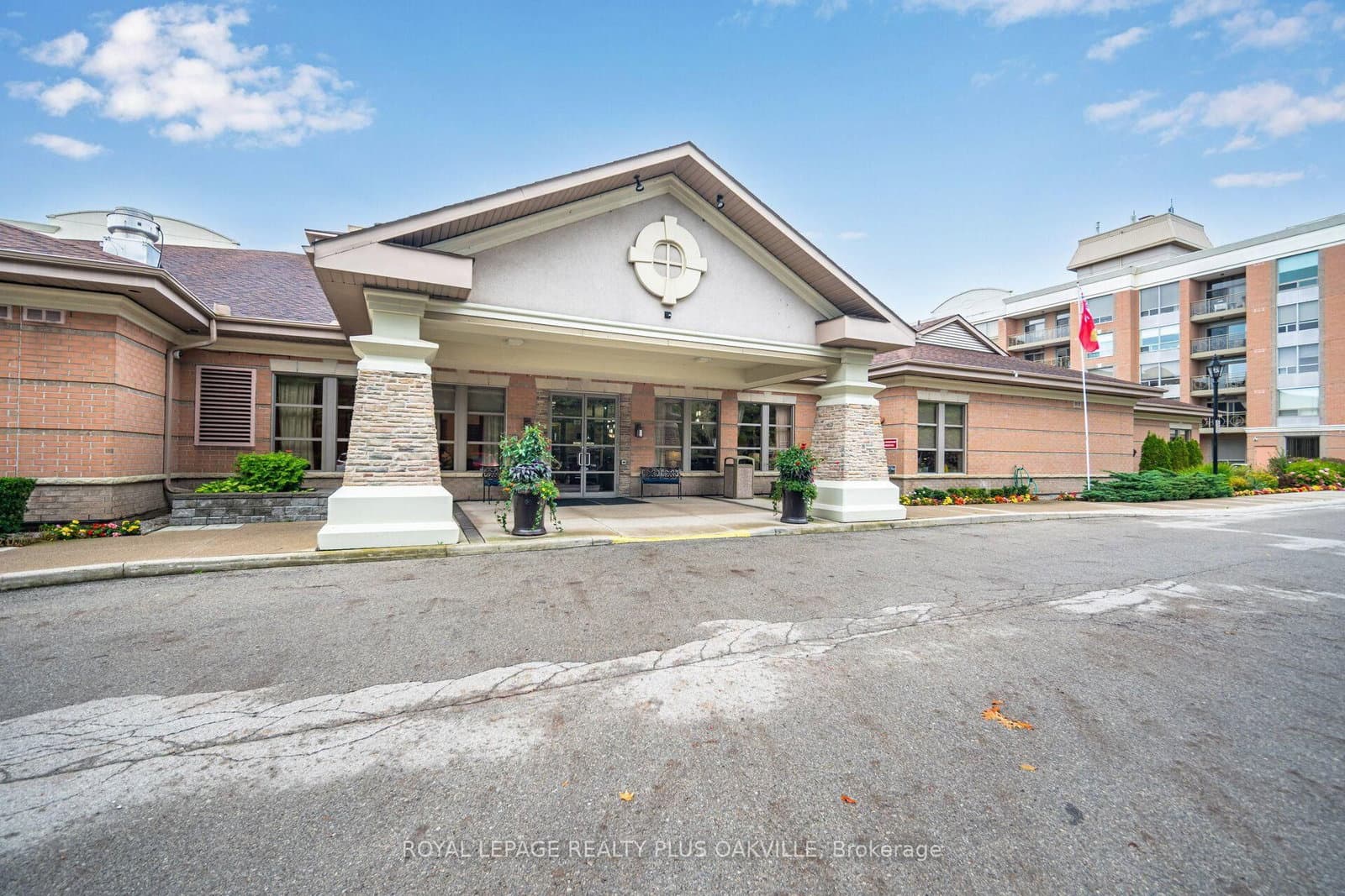 100 Burloak Drive, Unit 1406 - Image 3