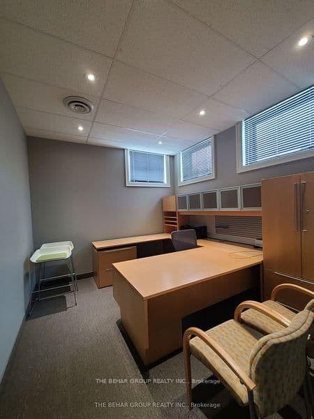 550 Speers Road, Unit 1/Office 17 - Image 4