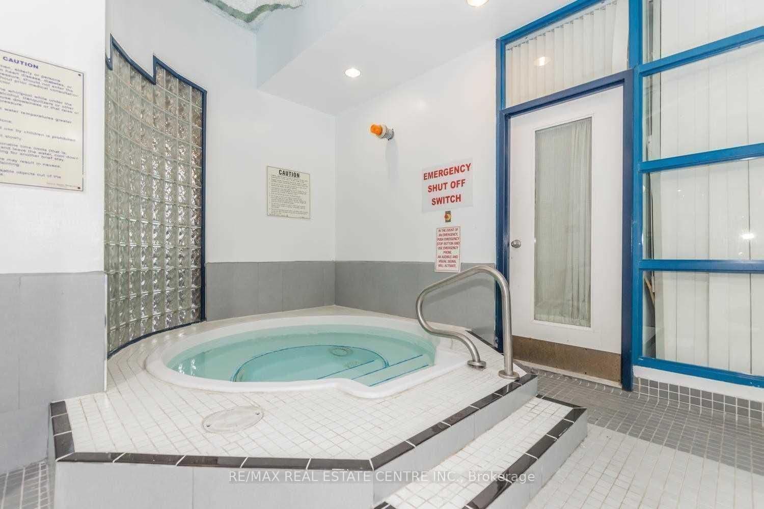 25 Trailwood Drive, Unit 1601 - Image 2
