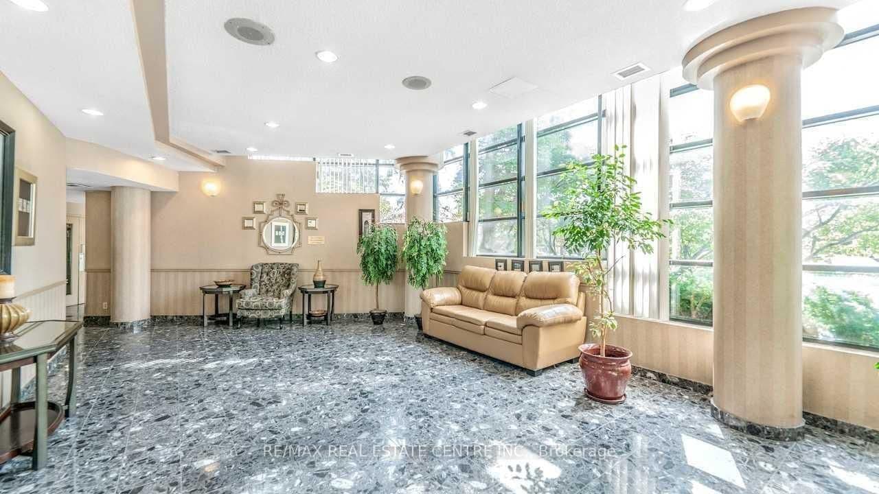 25 Trailwood Drive, Unit 1601 - Image 4