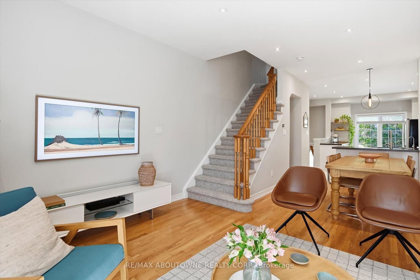 678 Rowley Common - Image 3
