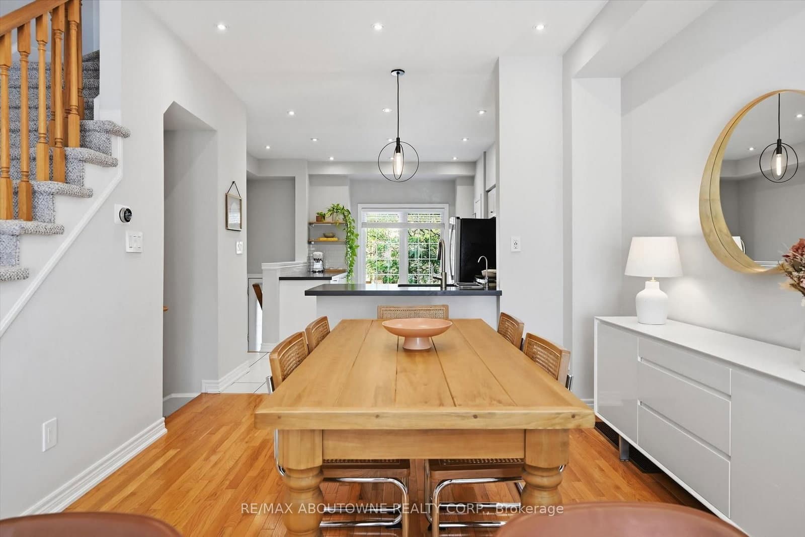 678 Rowley Common - Image 6