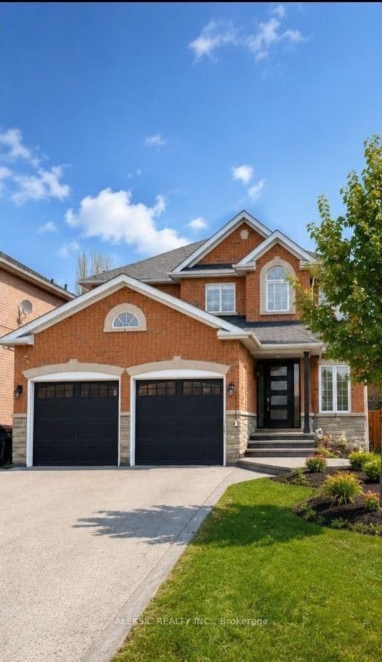 33 Hillpath Crescent - Image 2