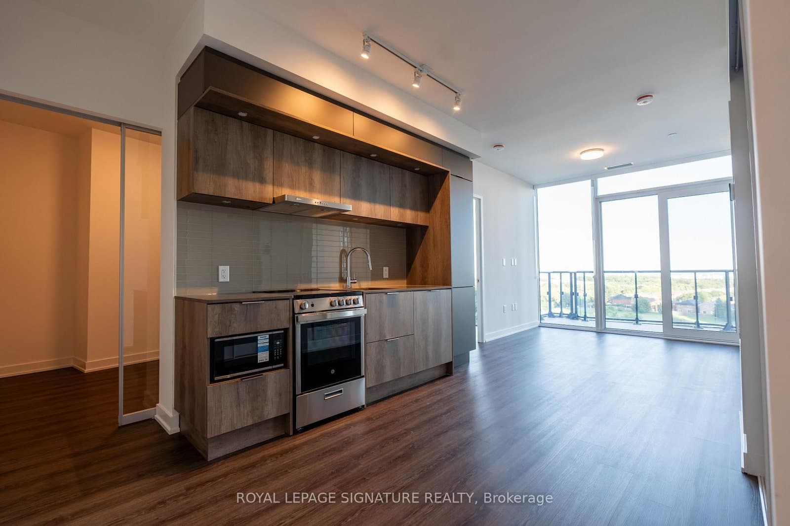 448 Burnhamthorpe Road W, Unit 612 - Image 3