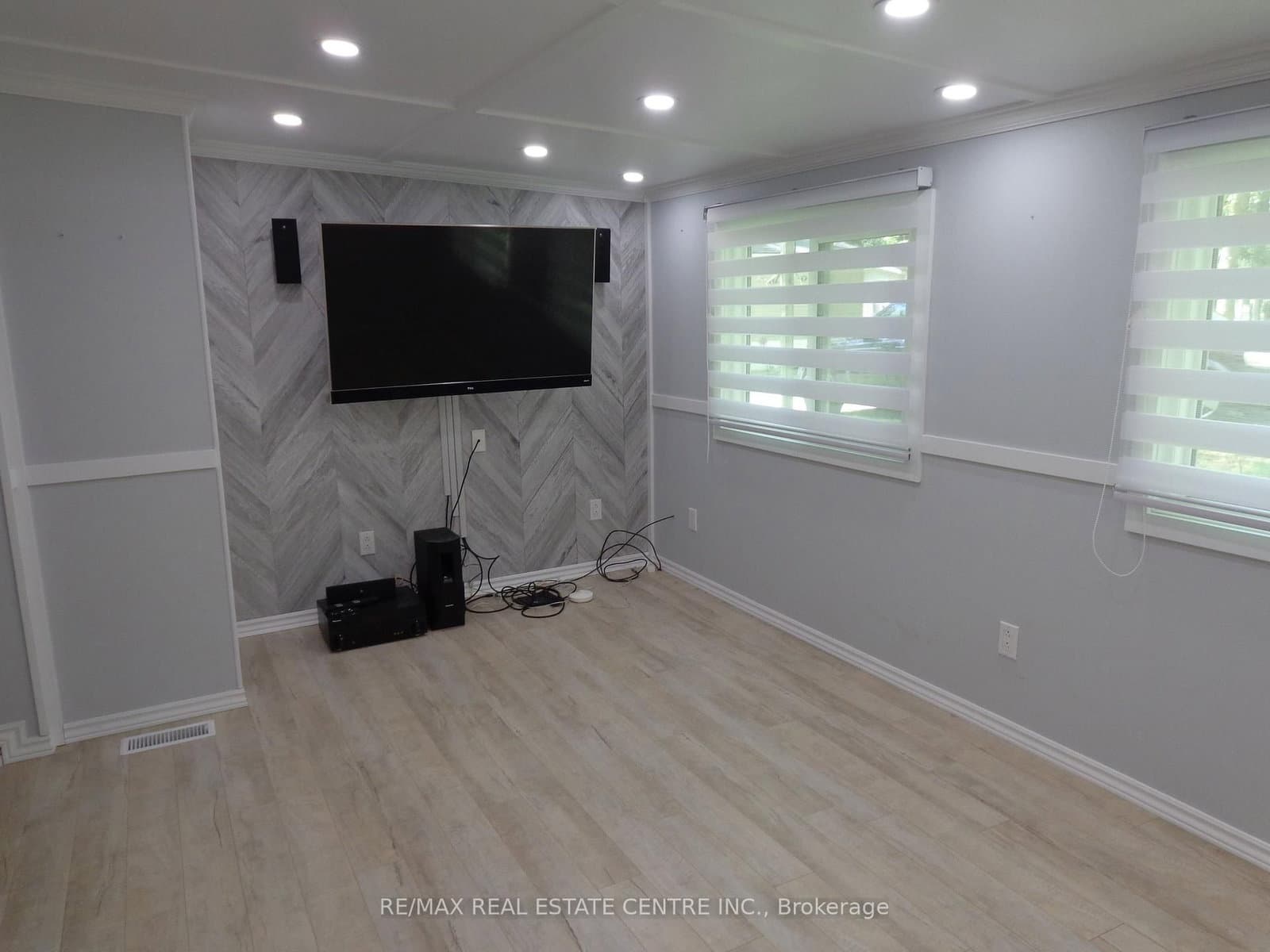 1652 Puddicombre Road, Unit 422 - Image 6
