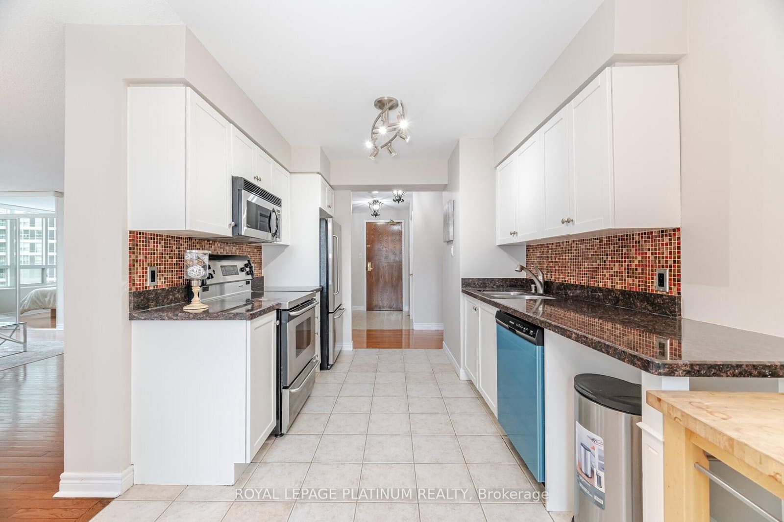 156 Enfield Place, Unit 703 - Image 6
