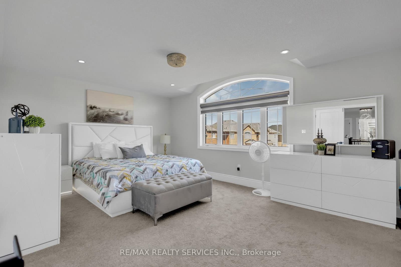 40 Rosewell Crescent - Image 4