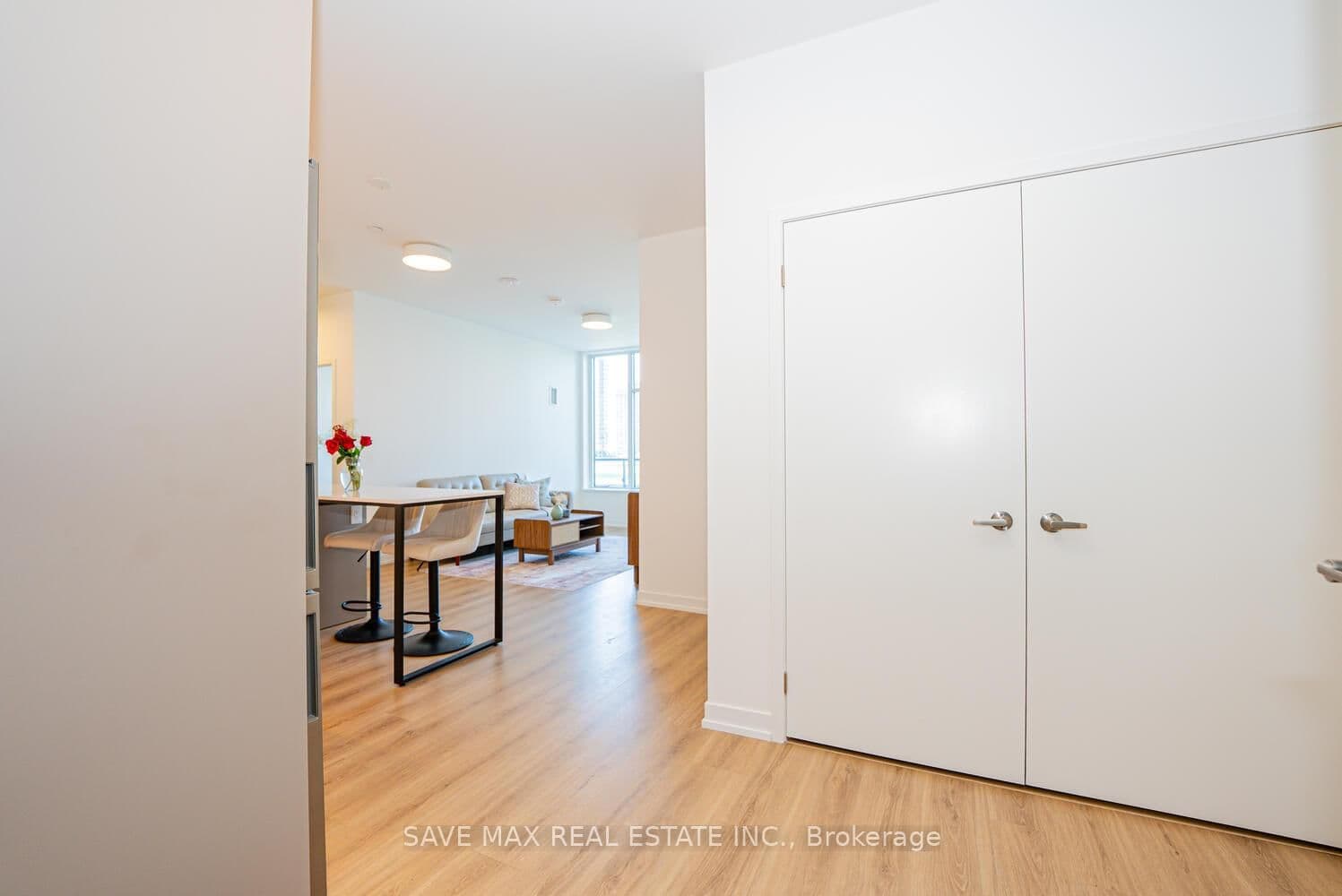 2485 Eglinton Avenue W, Unit 402 - Image 6
