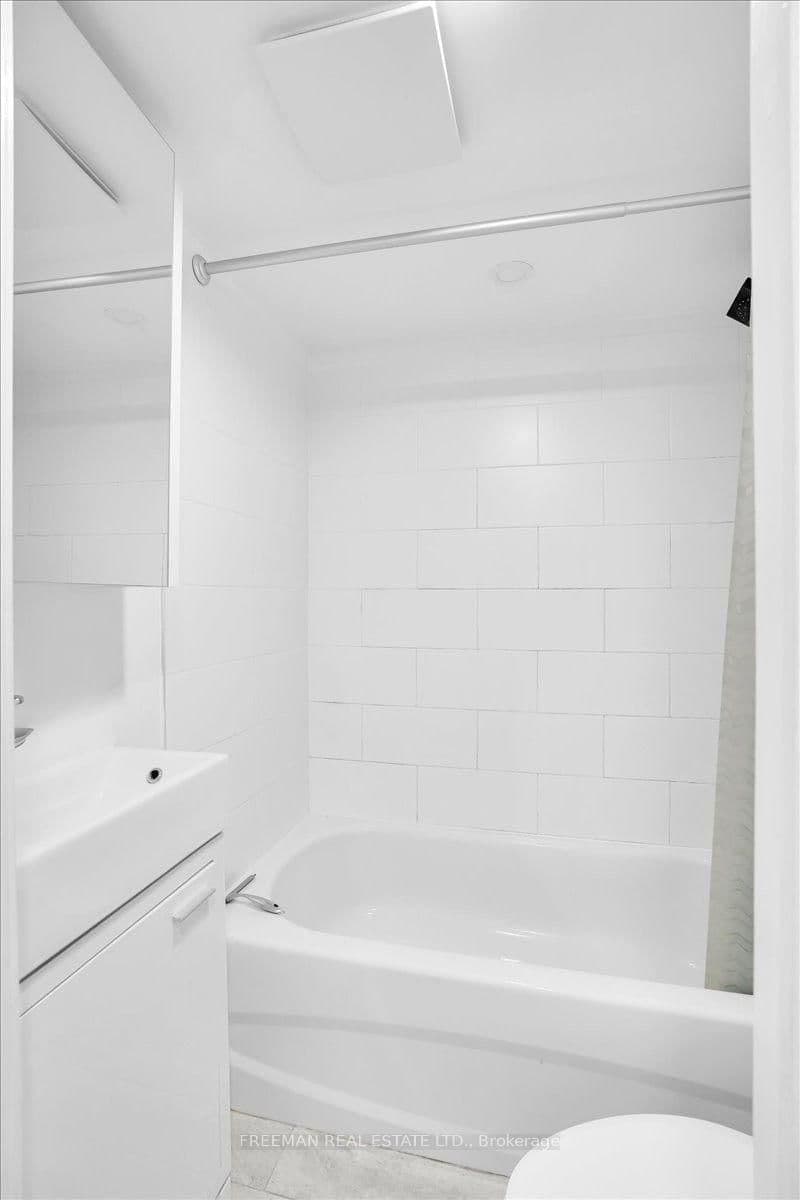 15 Thorburn Avenue, Unit B03 - Image 4