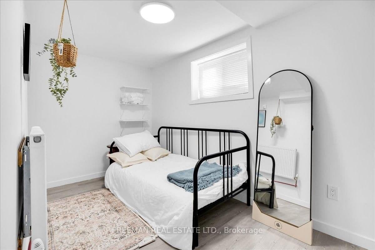 15 Thorburn Avenue, Unit B03 - Image 5