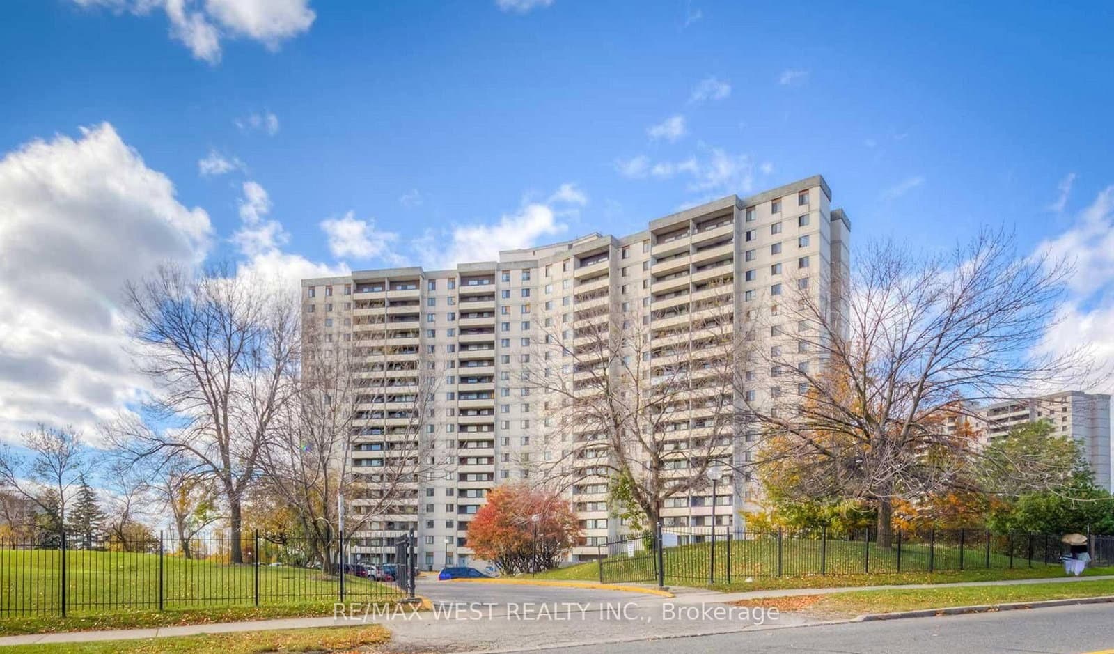 5 San Romano Way, Unit 1510 - Image 1