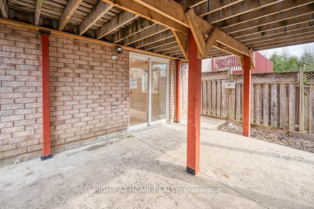 35 Echoridge (Bsmt) Drive - Image 4