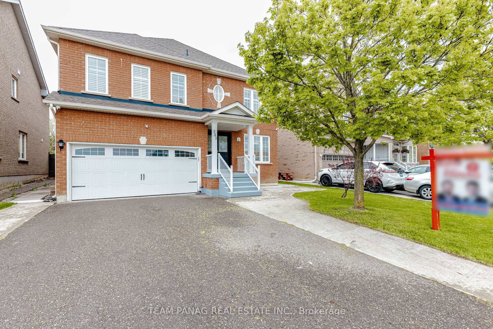 233 Queen Mary Drive - Image 2