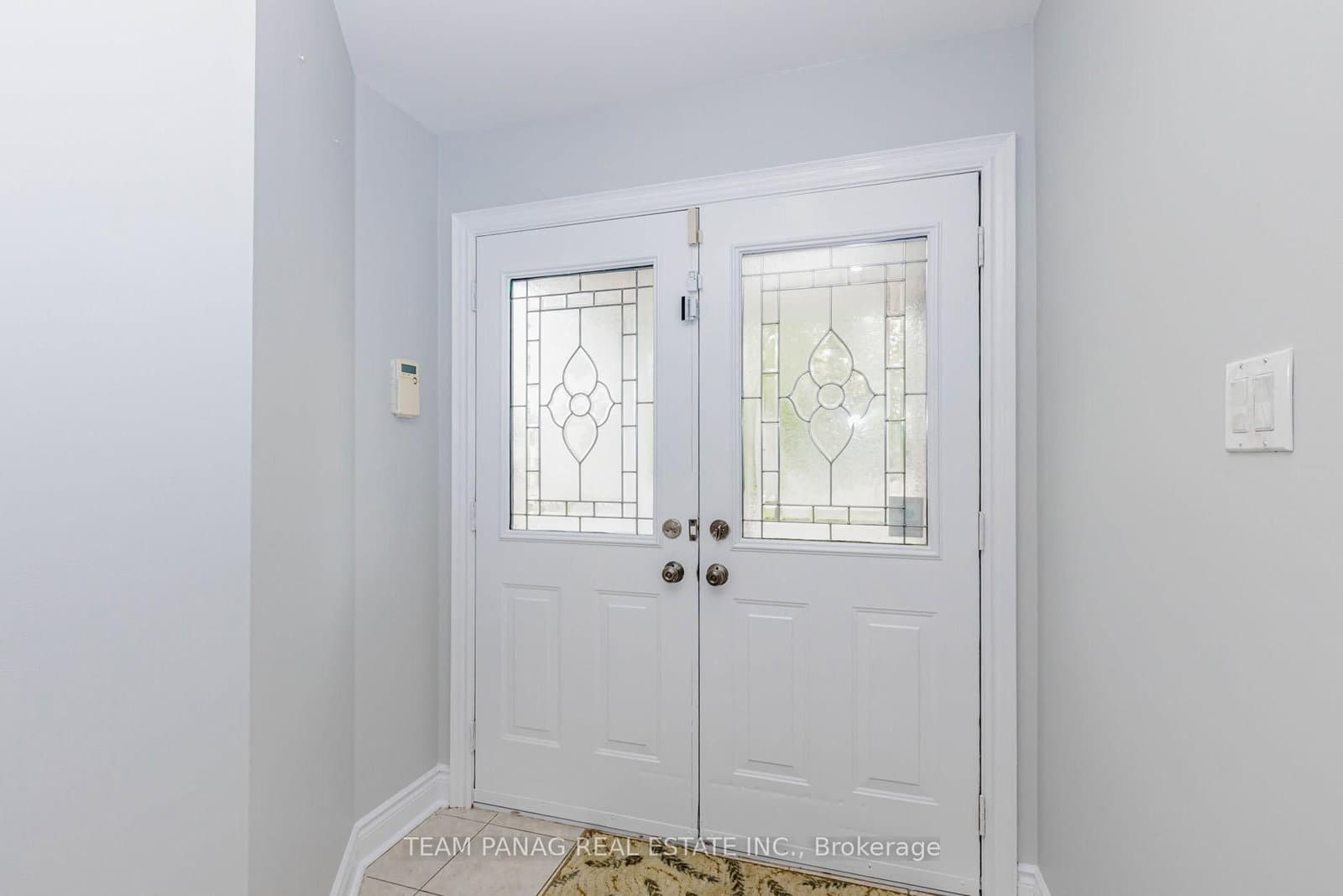 233 Queen Mary Drive - Image 5