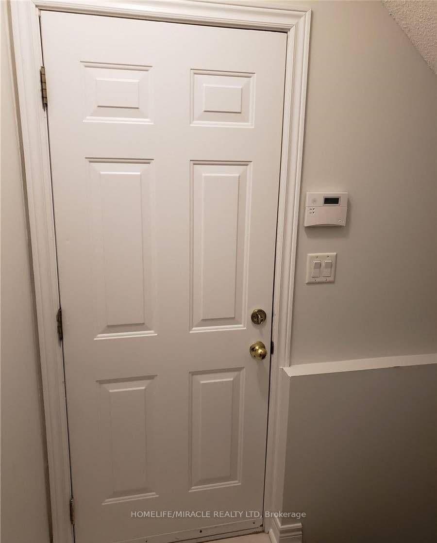 6 Sweet Briar Lane, Unit Bsmt - Image 3