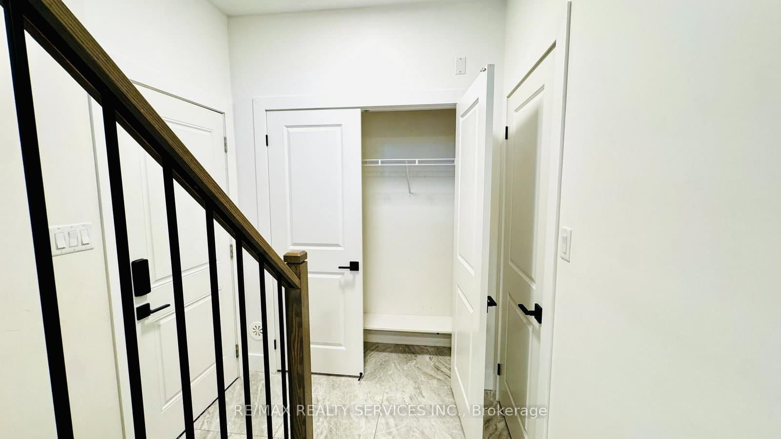 1159 Lloyd Landing - Image 6
