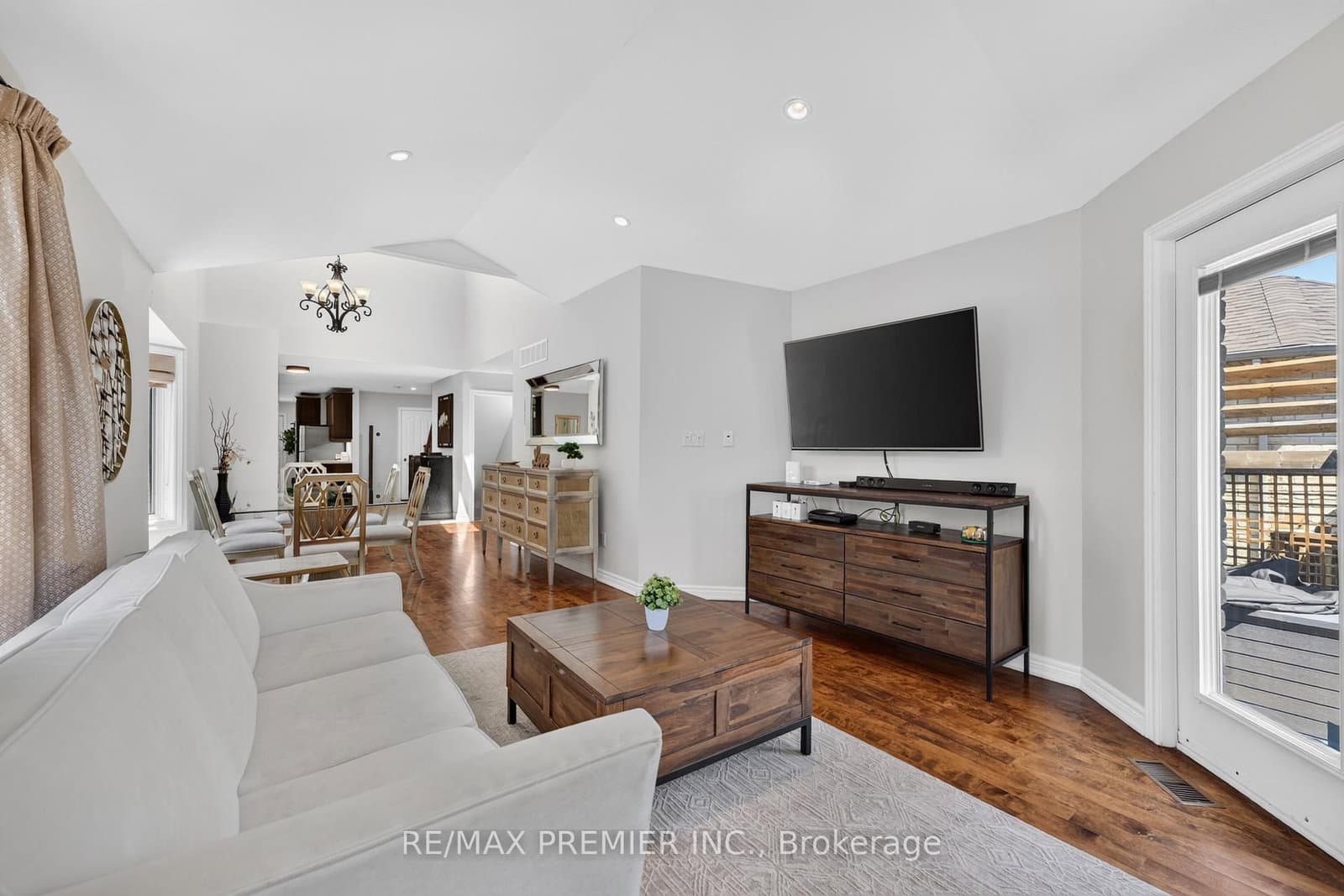 2304 Sovereign Street - Image 6