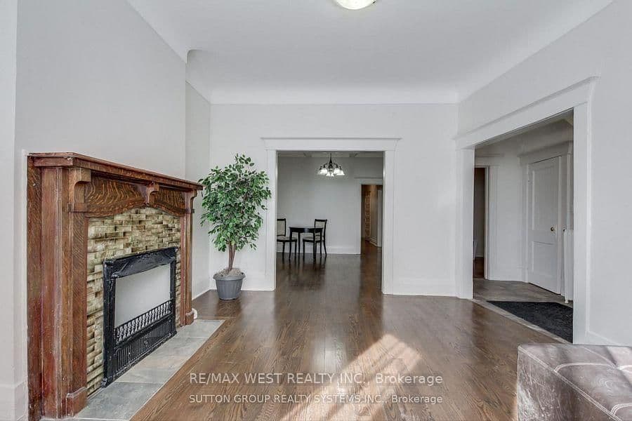 328 High Park Avenue - Image 4