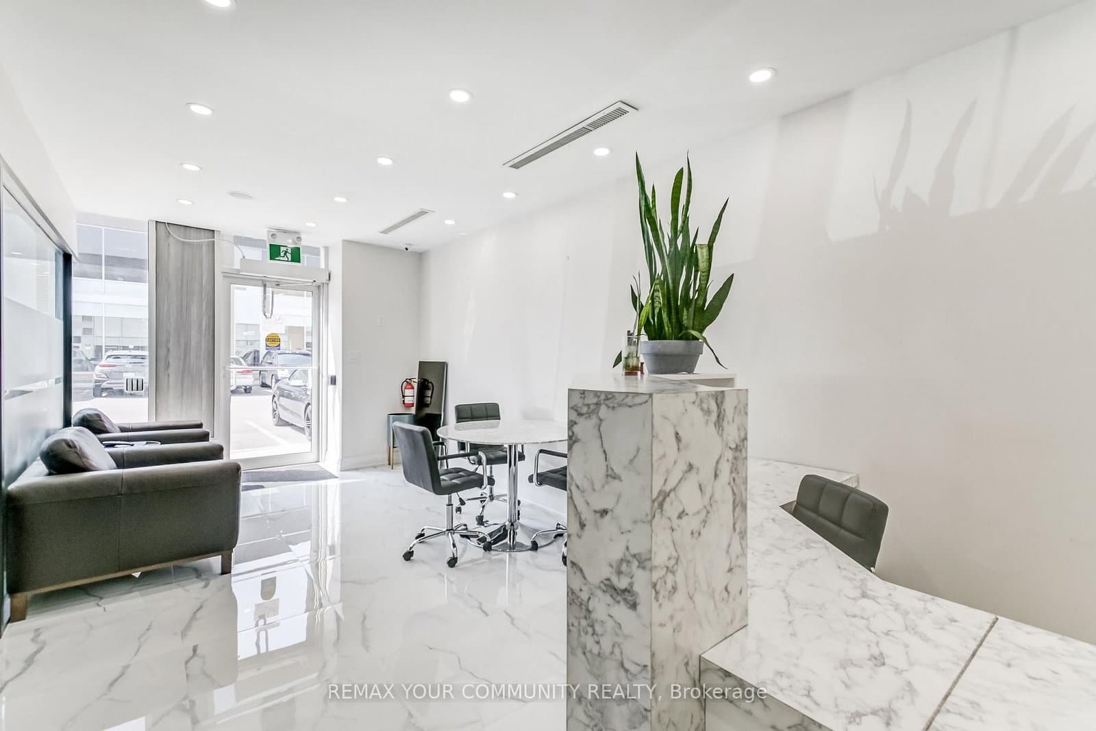 1185 Queensway E, Unit 6 - Image 4