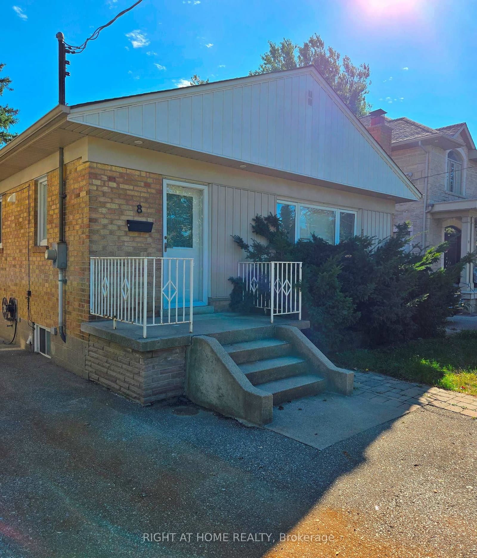 8 Northampton Drive - Image 2