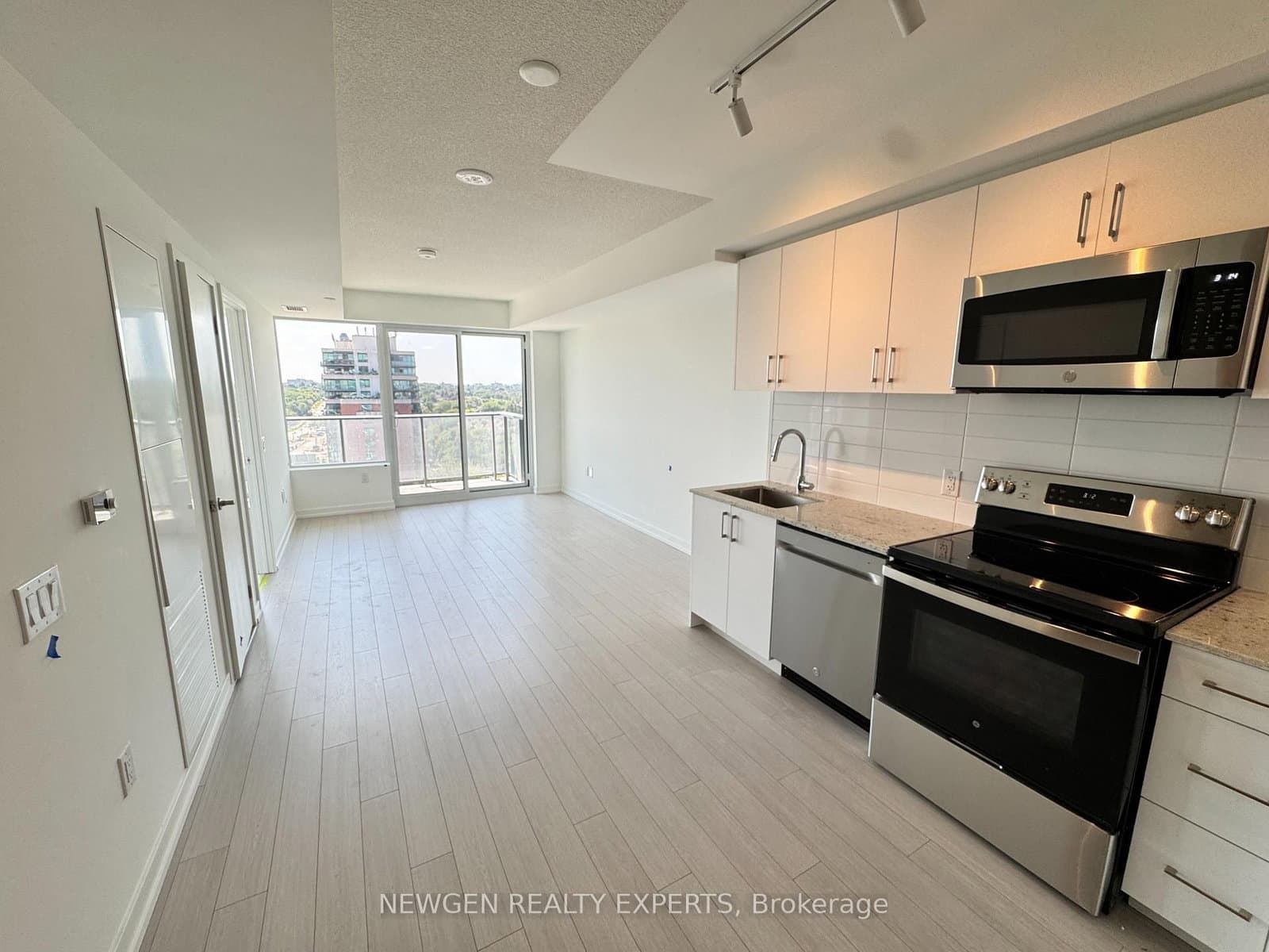 4010 Eglinton Avenue W, Unit 1201 - Image 2