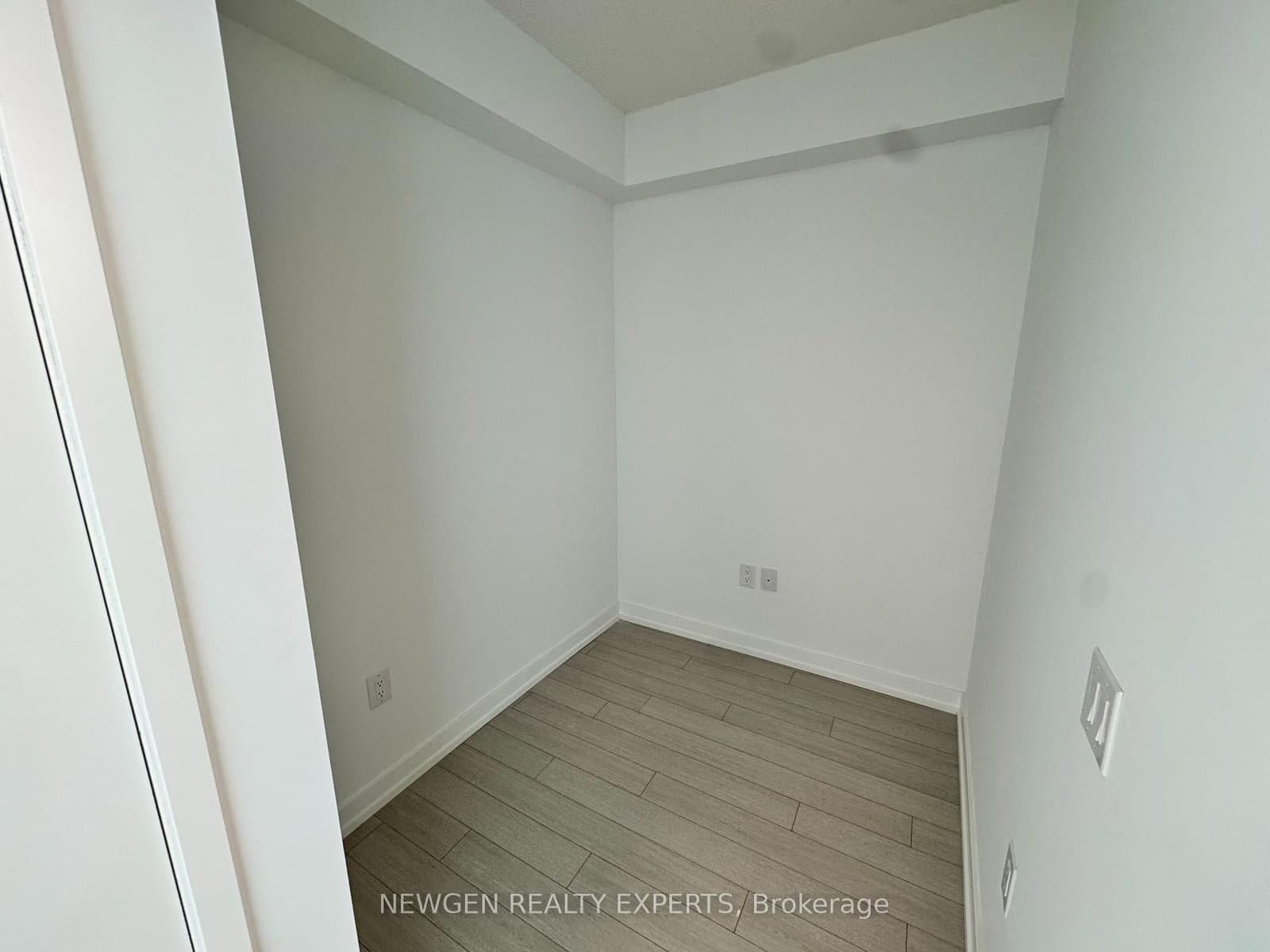 4010 Eglinton Avenue W, Unit 1201 - Image 6