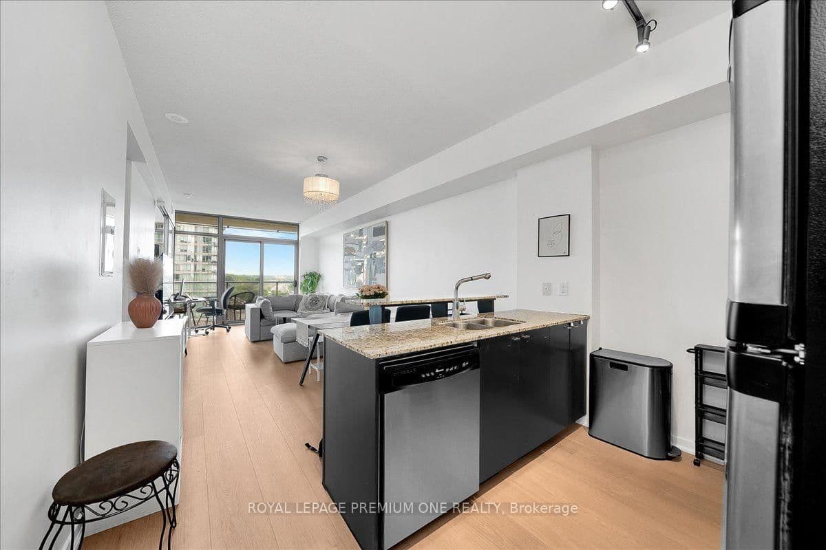 103 The Queensway, Unit 901 - Image 2