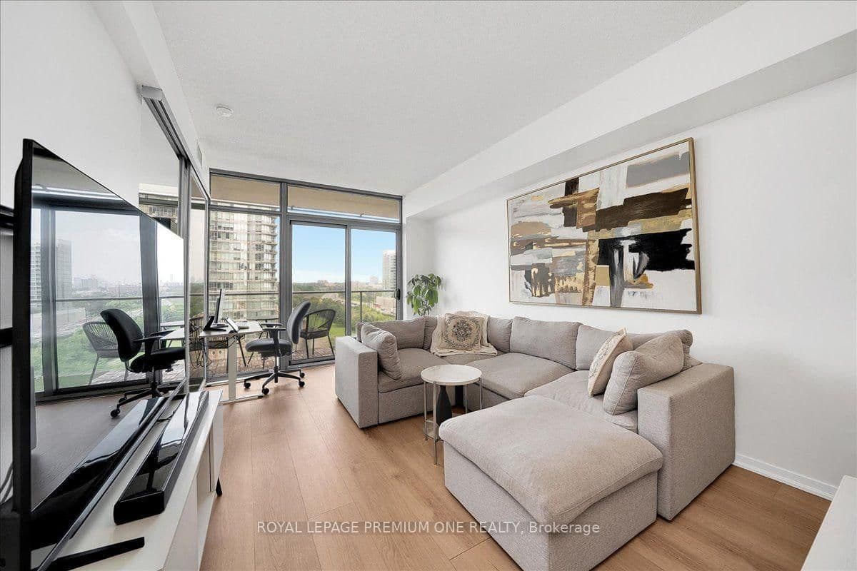 103 The Queensway, Unit 901 - Image 6
