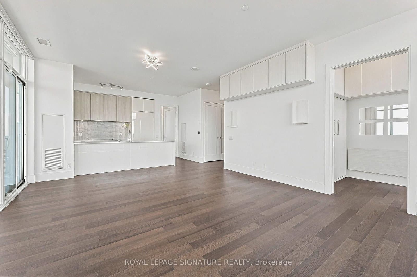 70 ANNIE CRAIG Drive, Unit LPH 1 - Image 2