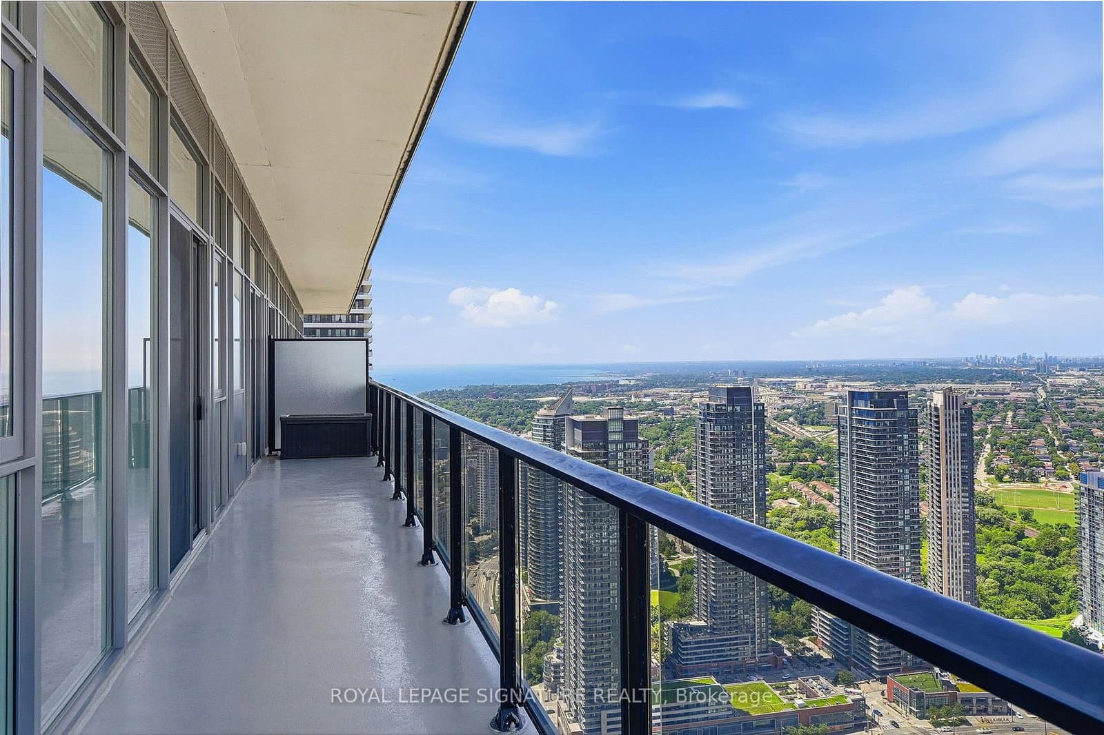 70 ANNIE CRAIG Drive, Unit LPH 1 - Image 4