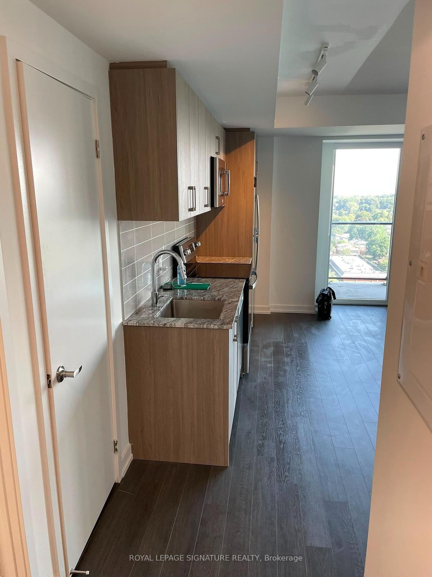 4010 Eglinton Avenue W, Unit 1421 - Image 3