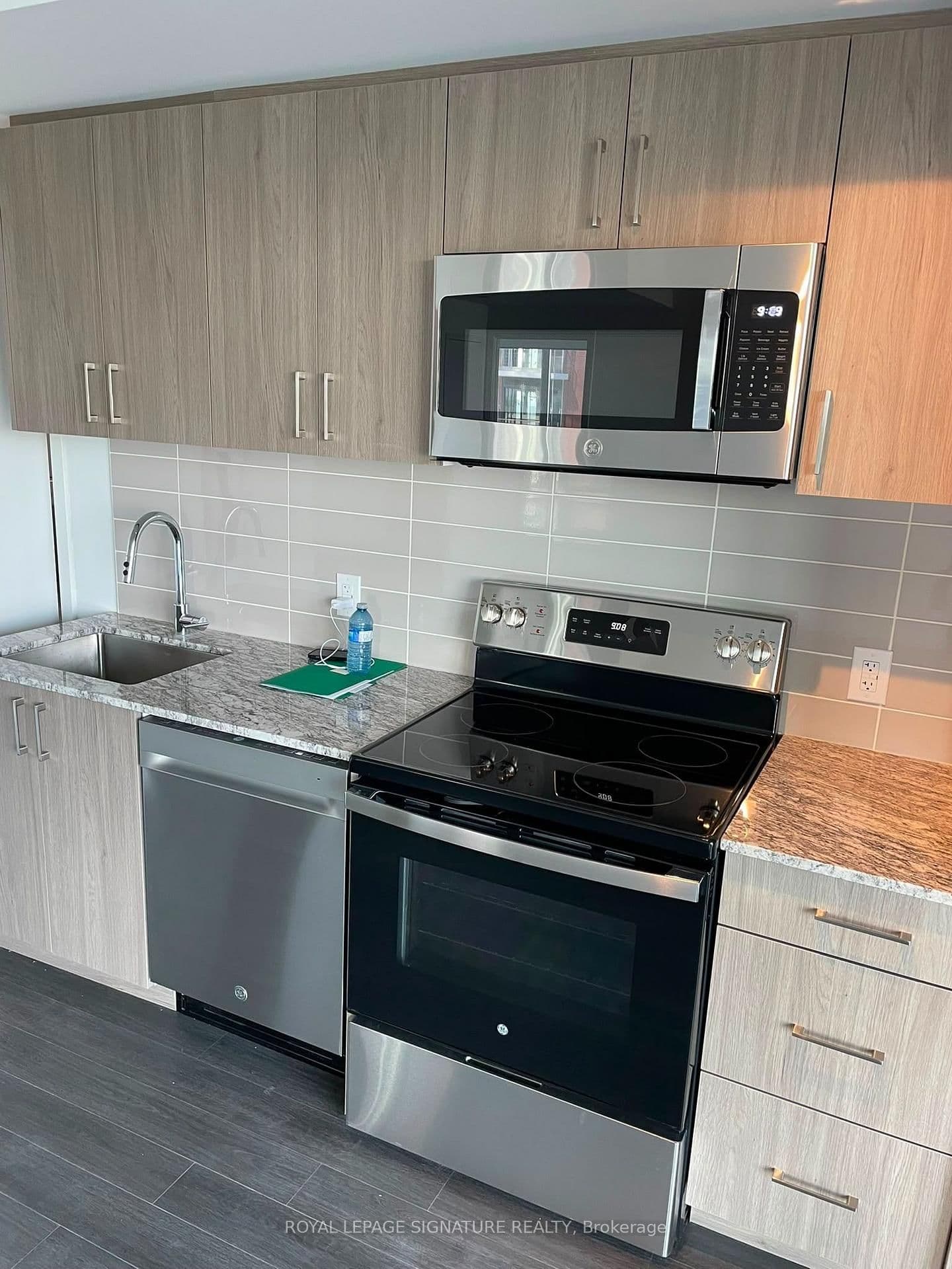 4010 Eglinton Avenue W, Unit 1421 - Image 5