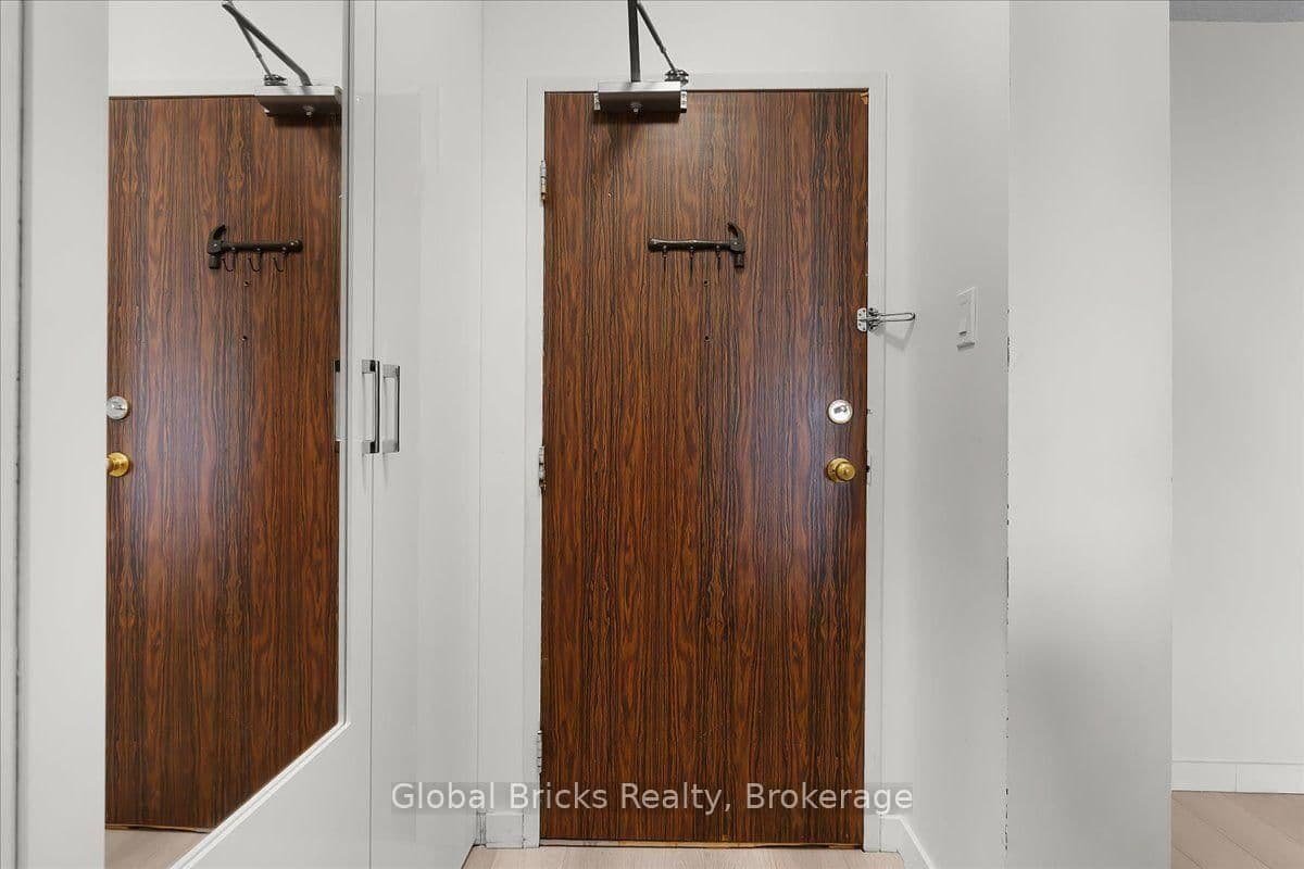 17 Knightsbridge Road, Unit 1103 - Image 6