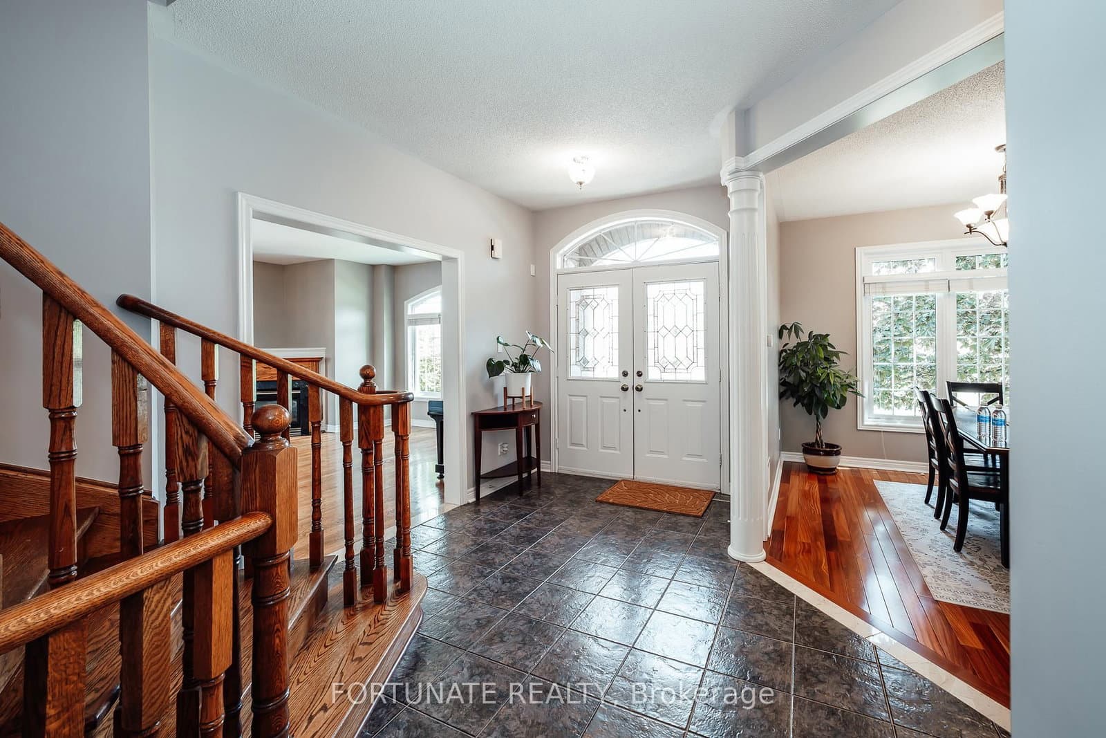 2071 Pinevalley Crescent - Image 5