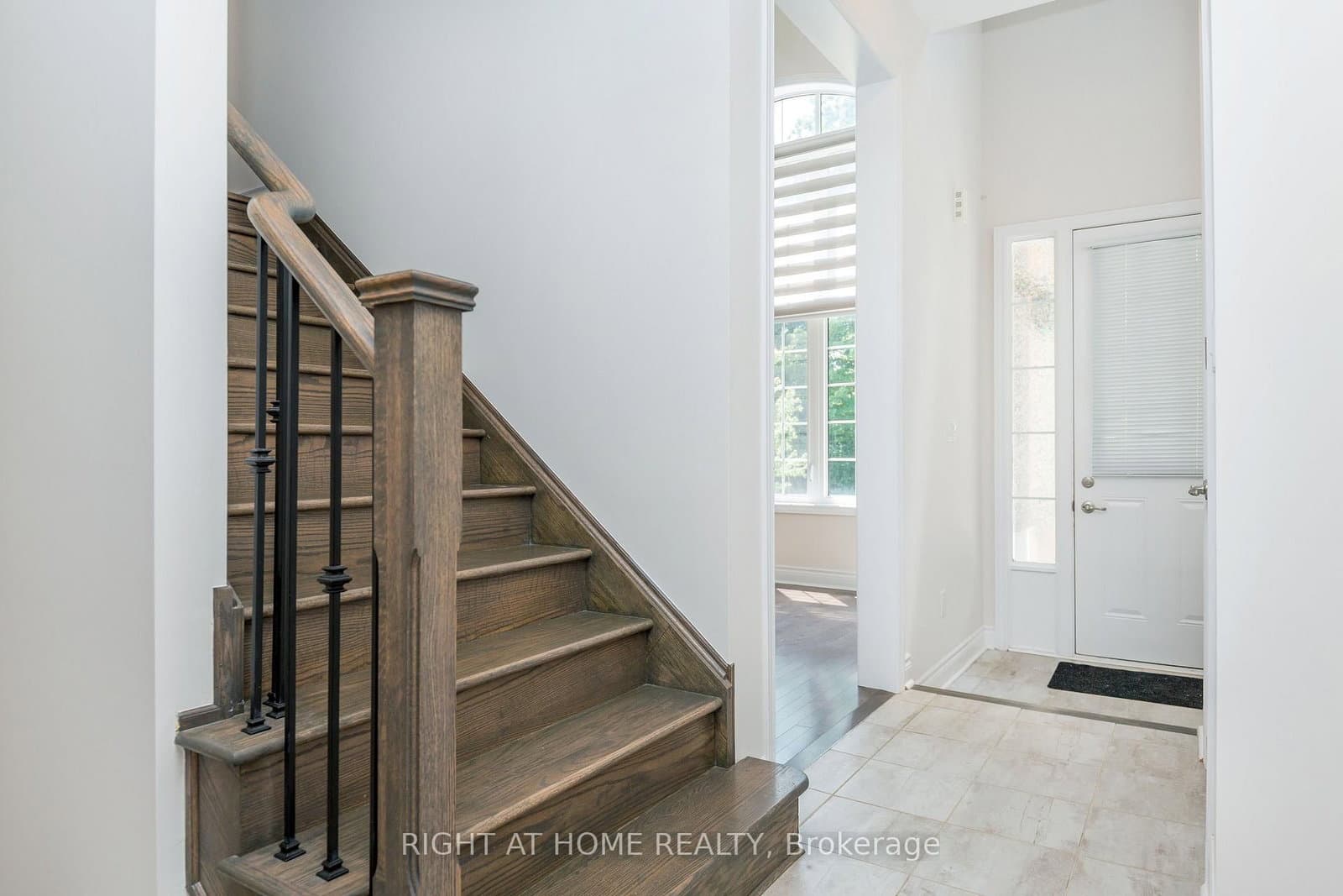 8 Monarch Drive - Image 5