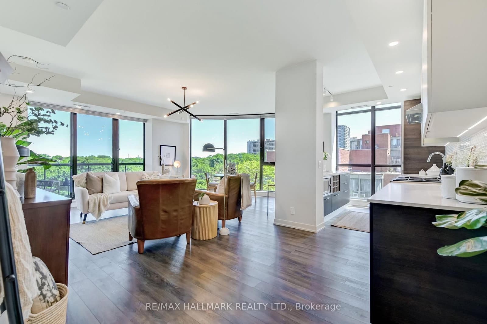 #402 - 2118 Bloor Street W
