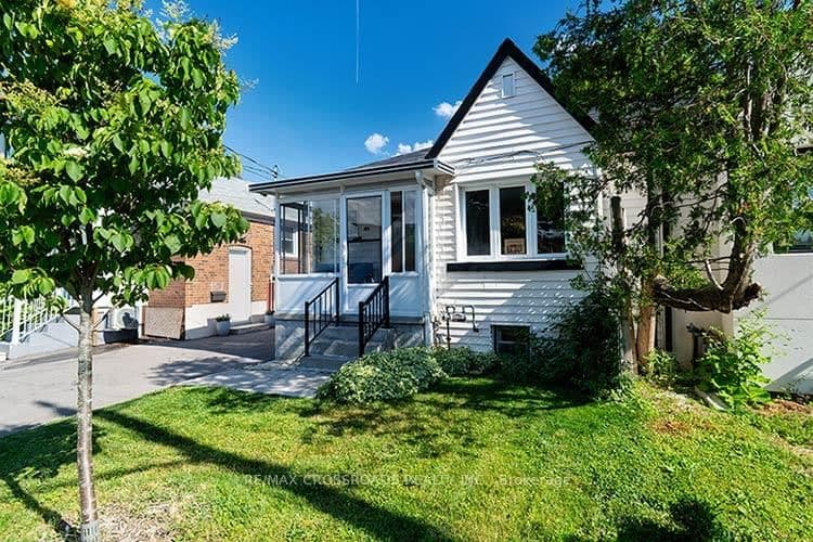65 Manitoba Street - Image 3