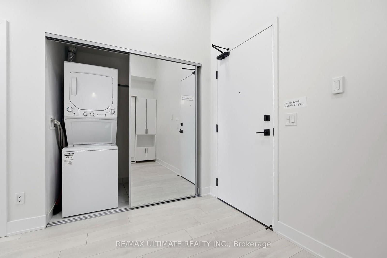 2485 Taunton Road, Unit 451 - Image 4