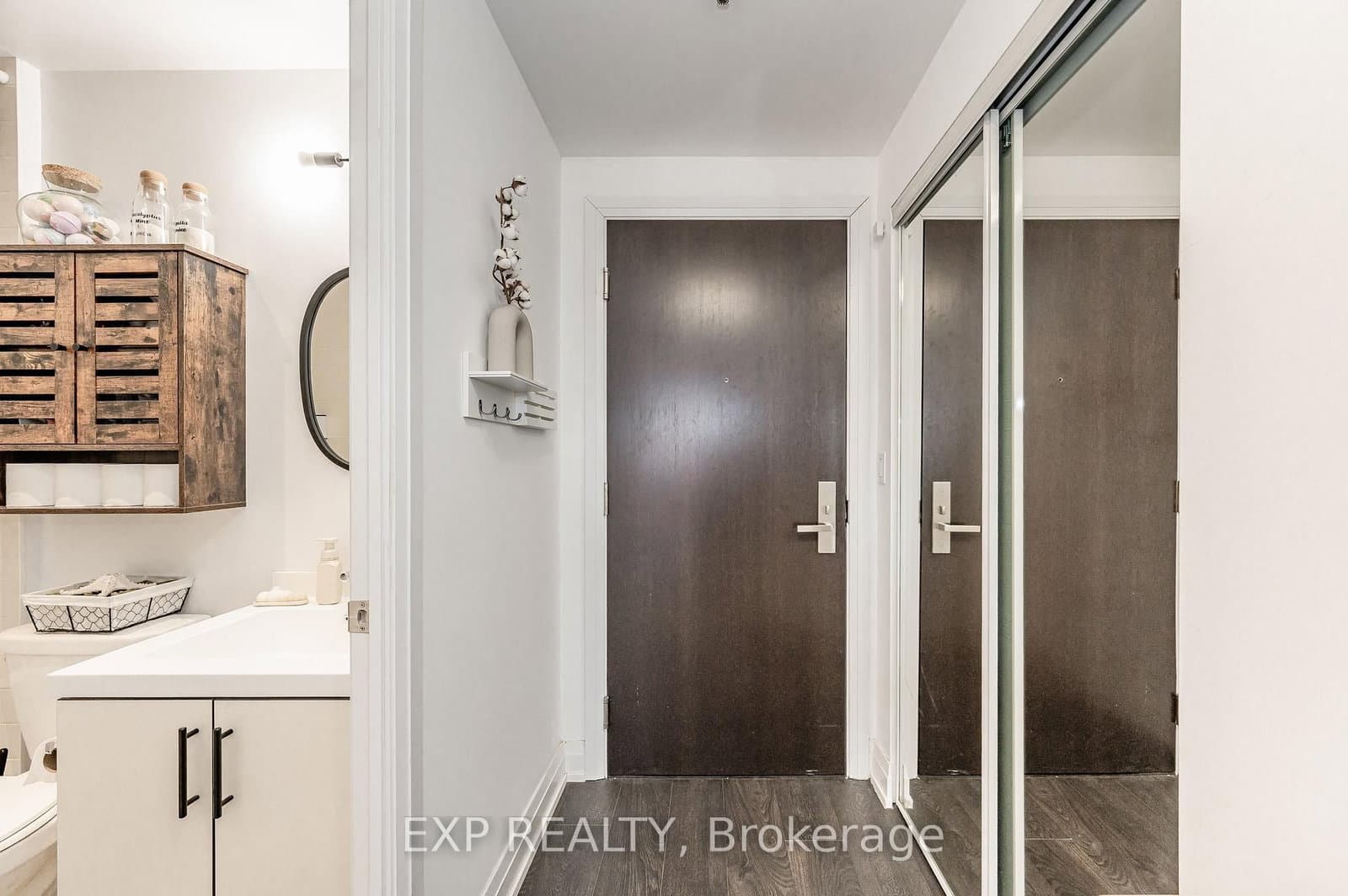 65 Speers Road, Unit 227 - Image 4
