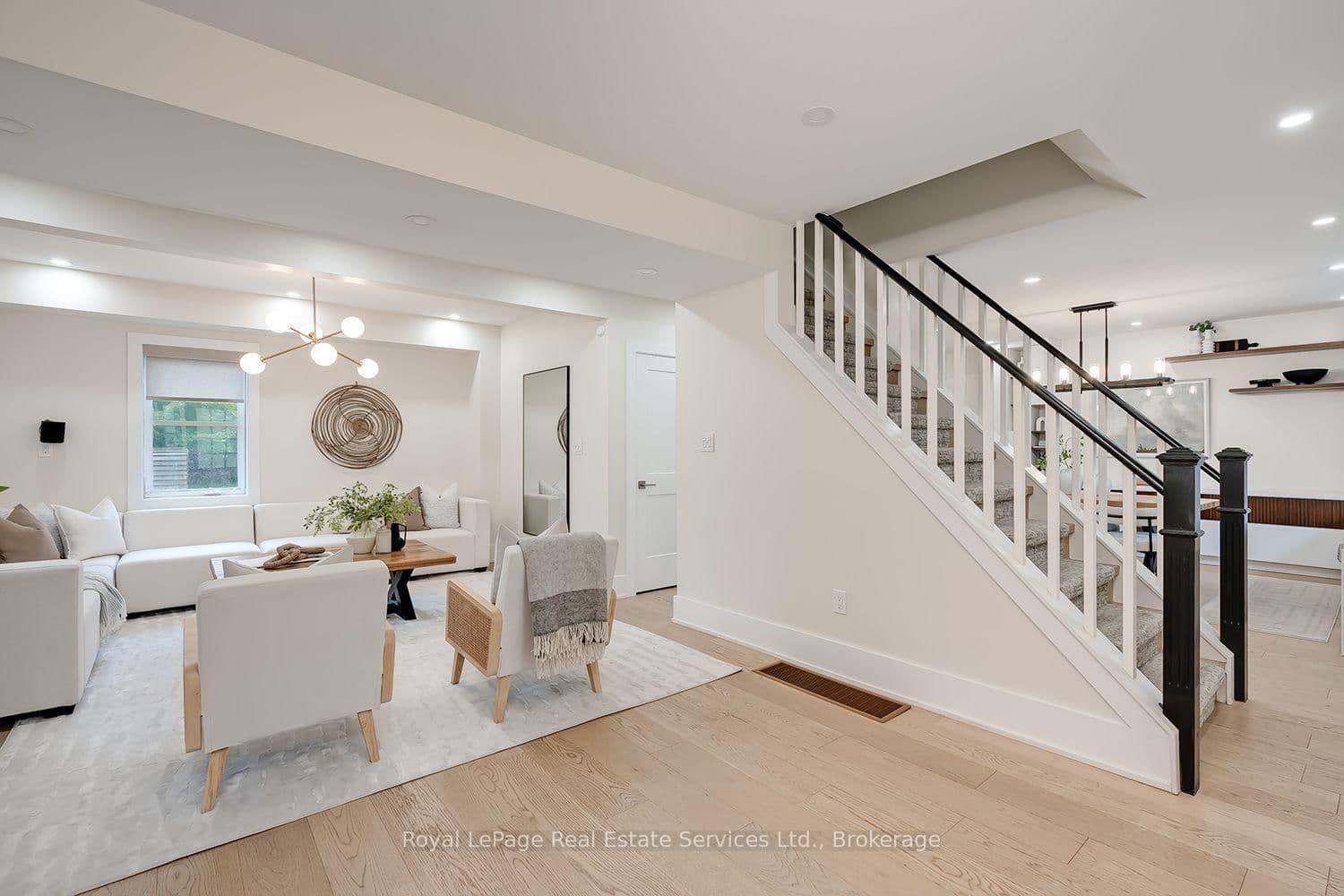59 Fairwood Place E - Image 6