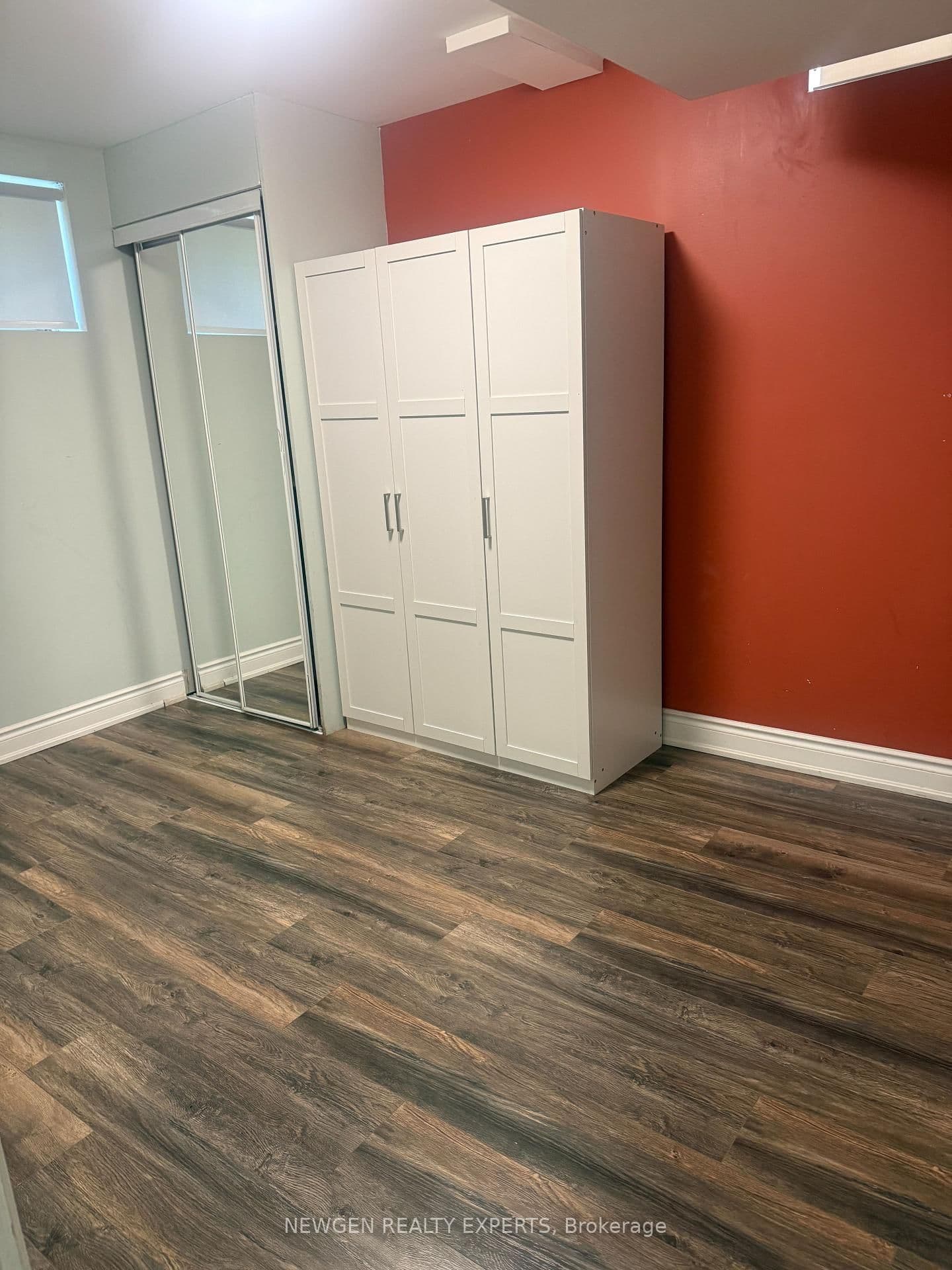 23 Hawtrey Road, Unit Bsmnt - Image 6