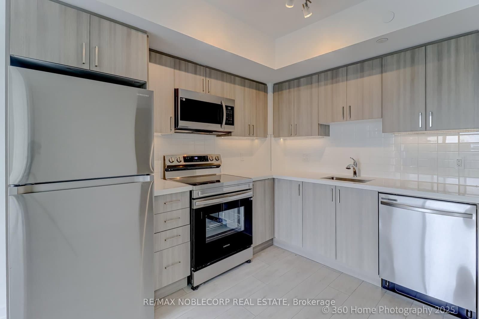 556 Marlee Avenue, Unit 508 - Image 5