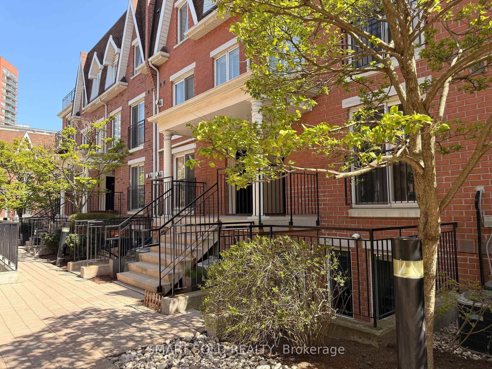 10 Laidlaw Street, Unit 725 - Image 1