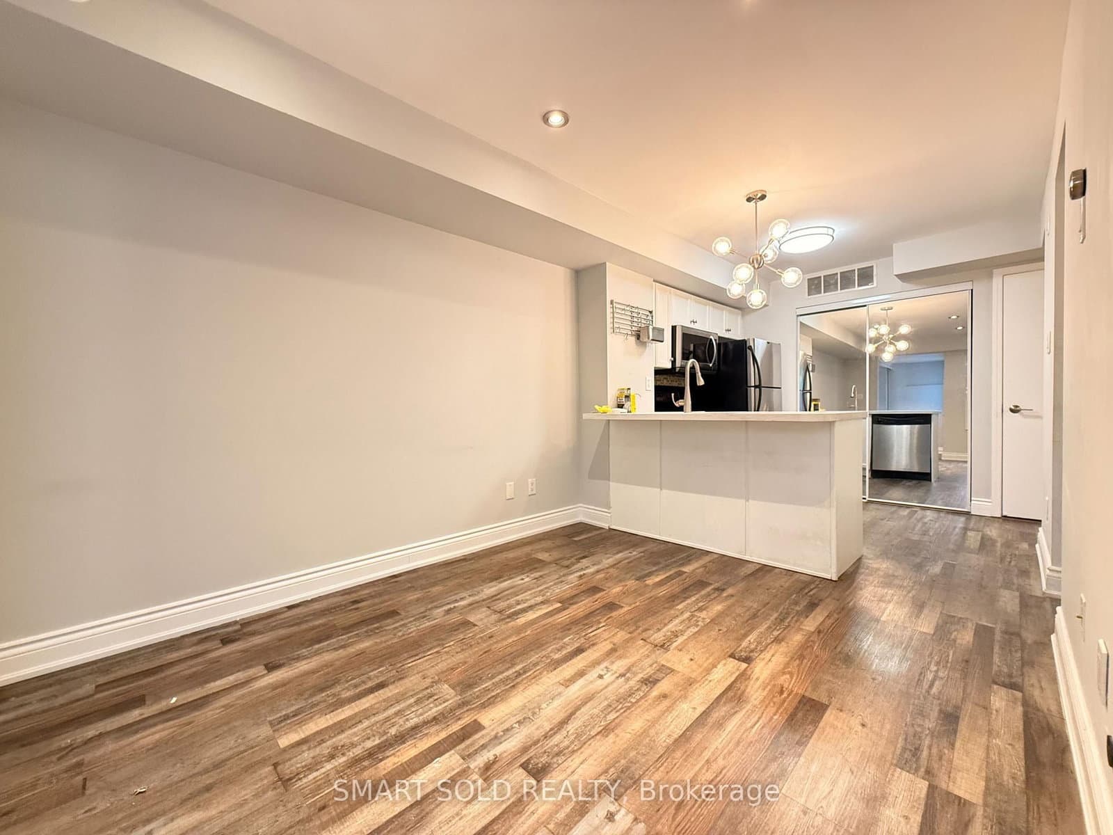 10 Laidlaw Street, Unit 725 - Image 2
