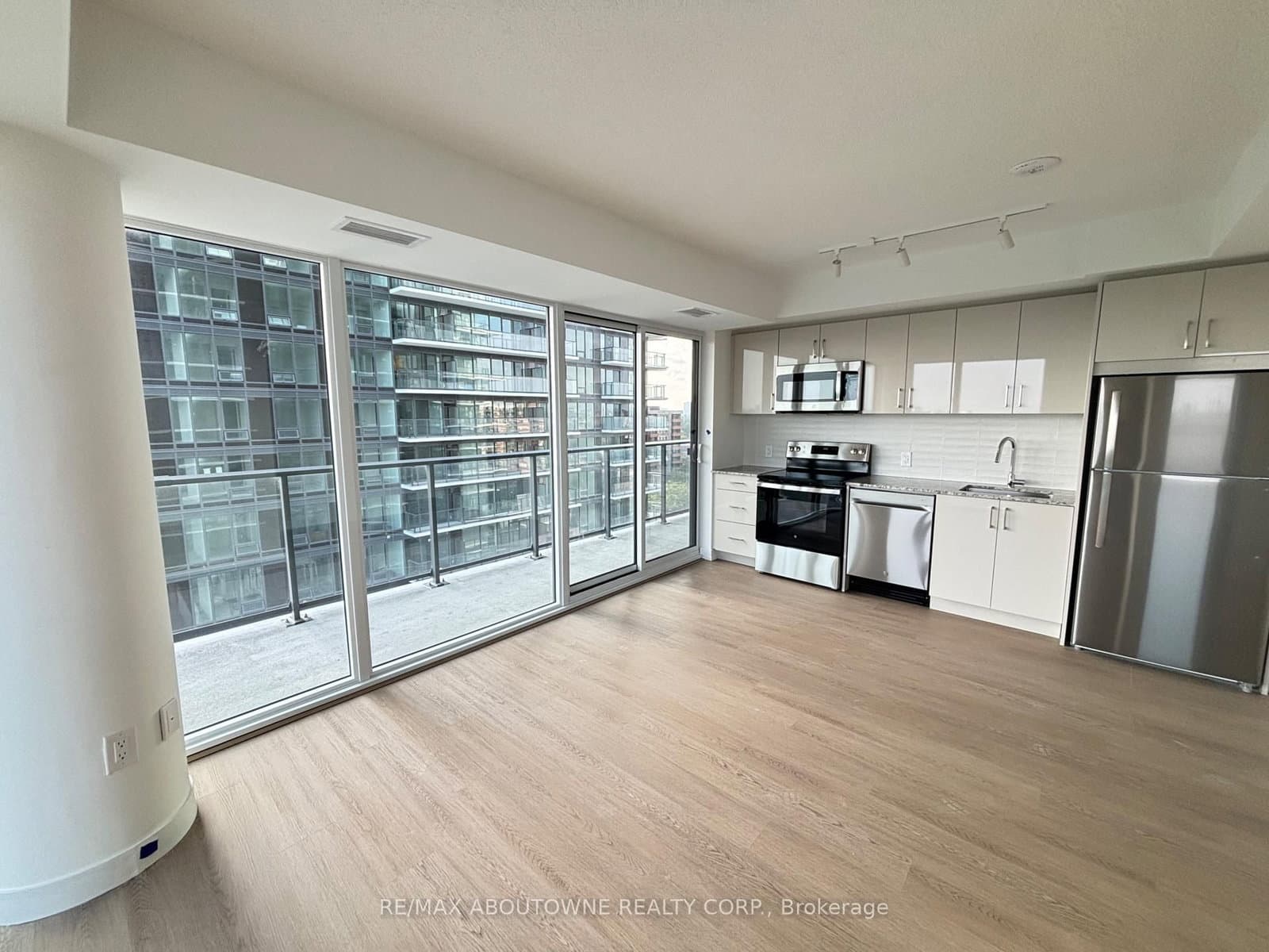 4010 Eglinton Avenue W, Unit 1215 - Image 1