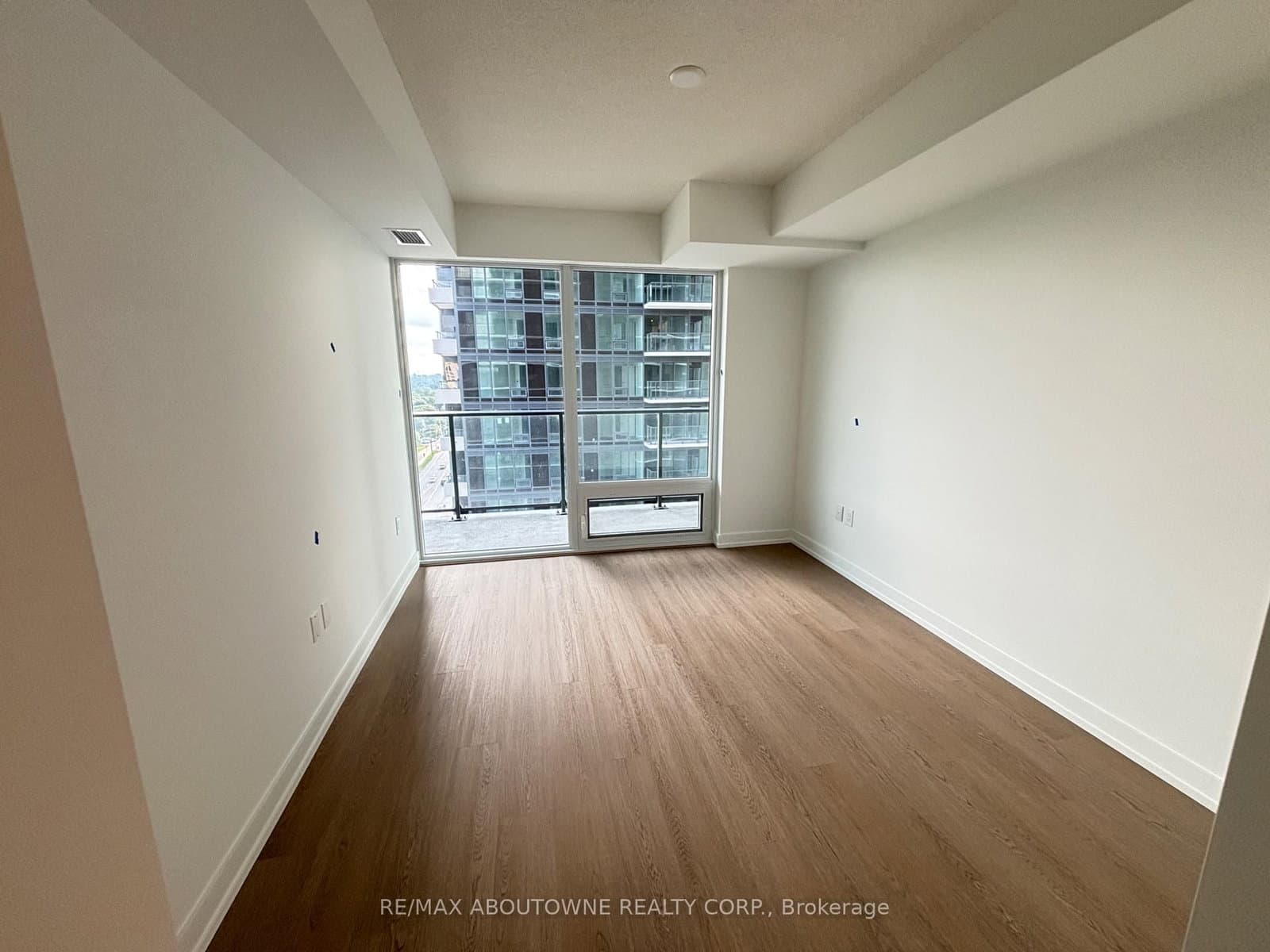 4010 Eglinton Avenue W, Unit 1215 - Image 5