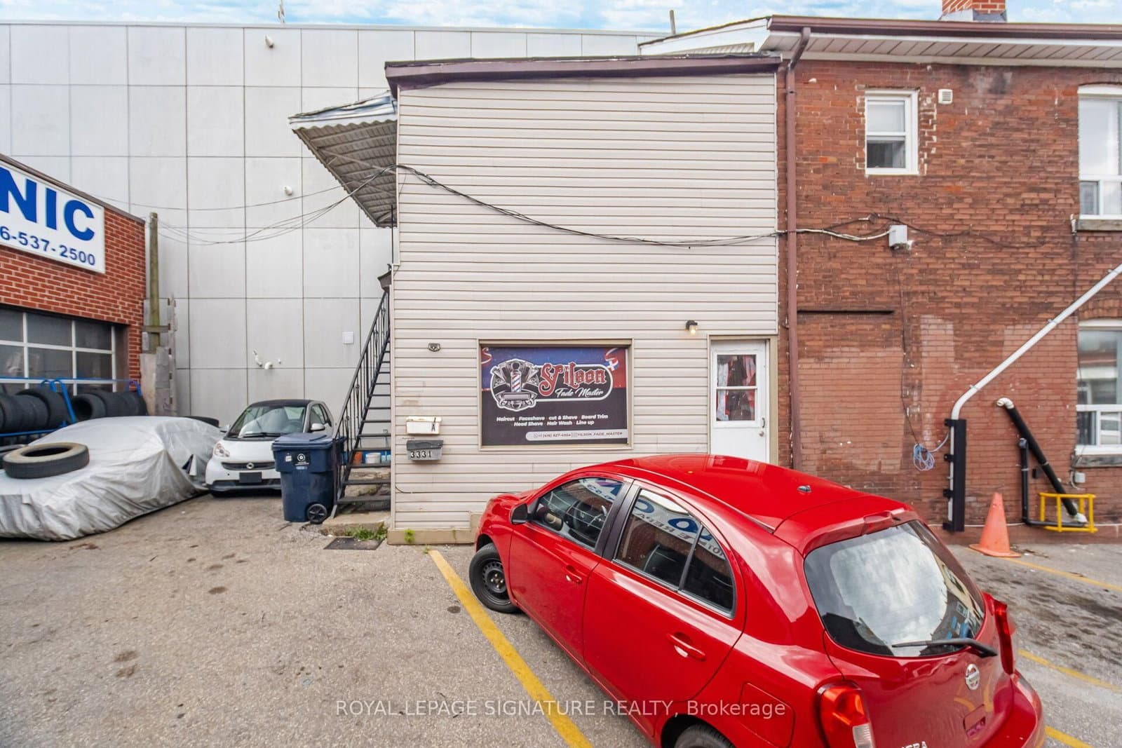 3331 Dundas Street W - Image 2