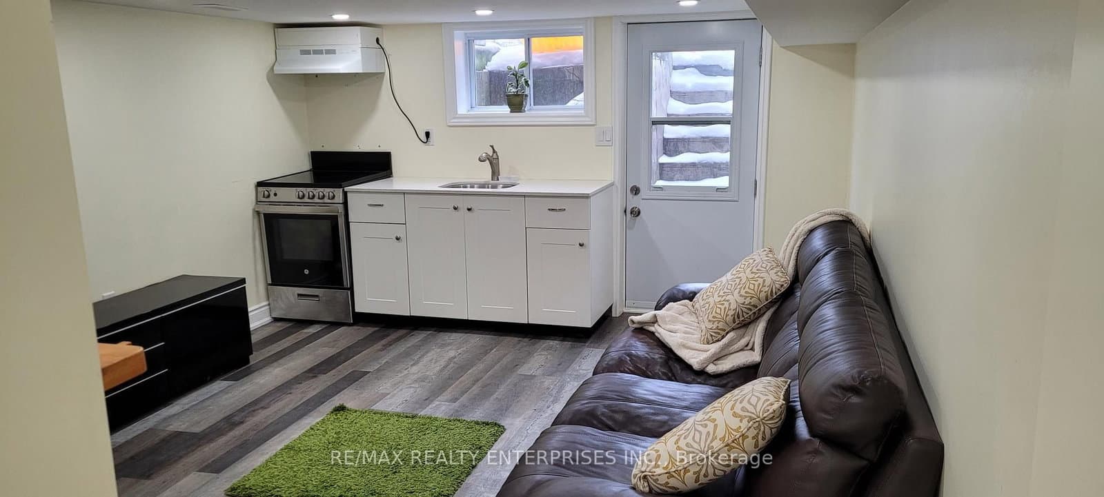 65A Chambers Avenue - Image 1