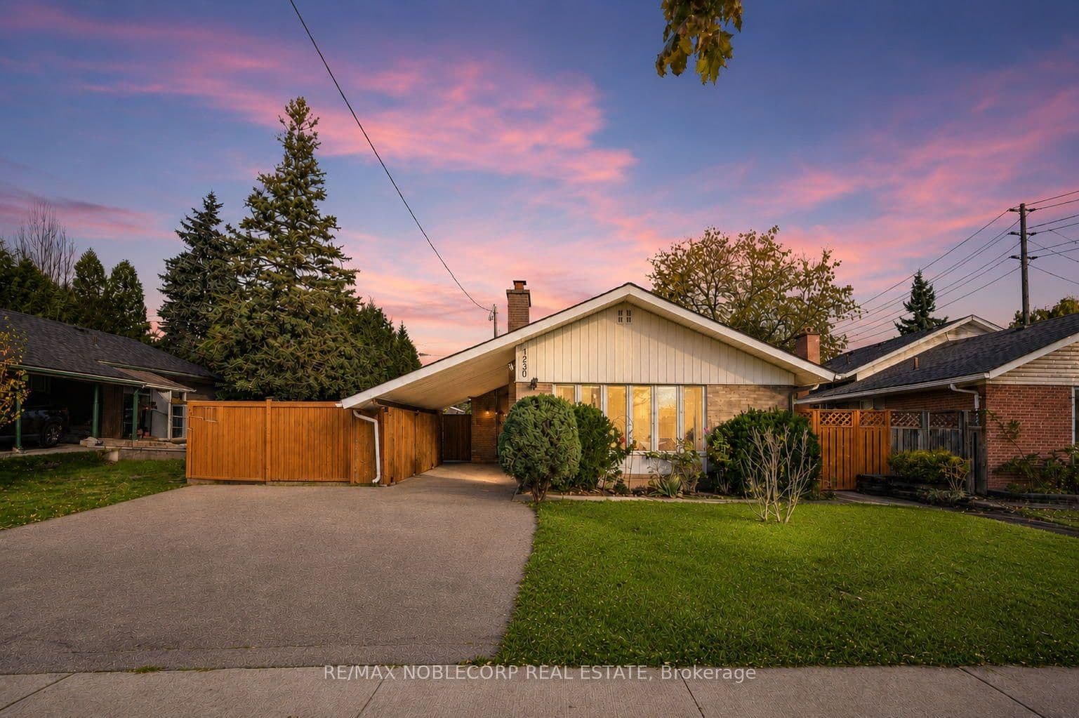 4230 Bloor Street W - Image 1