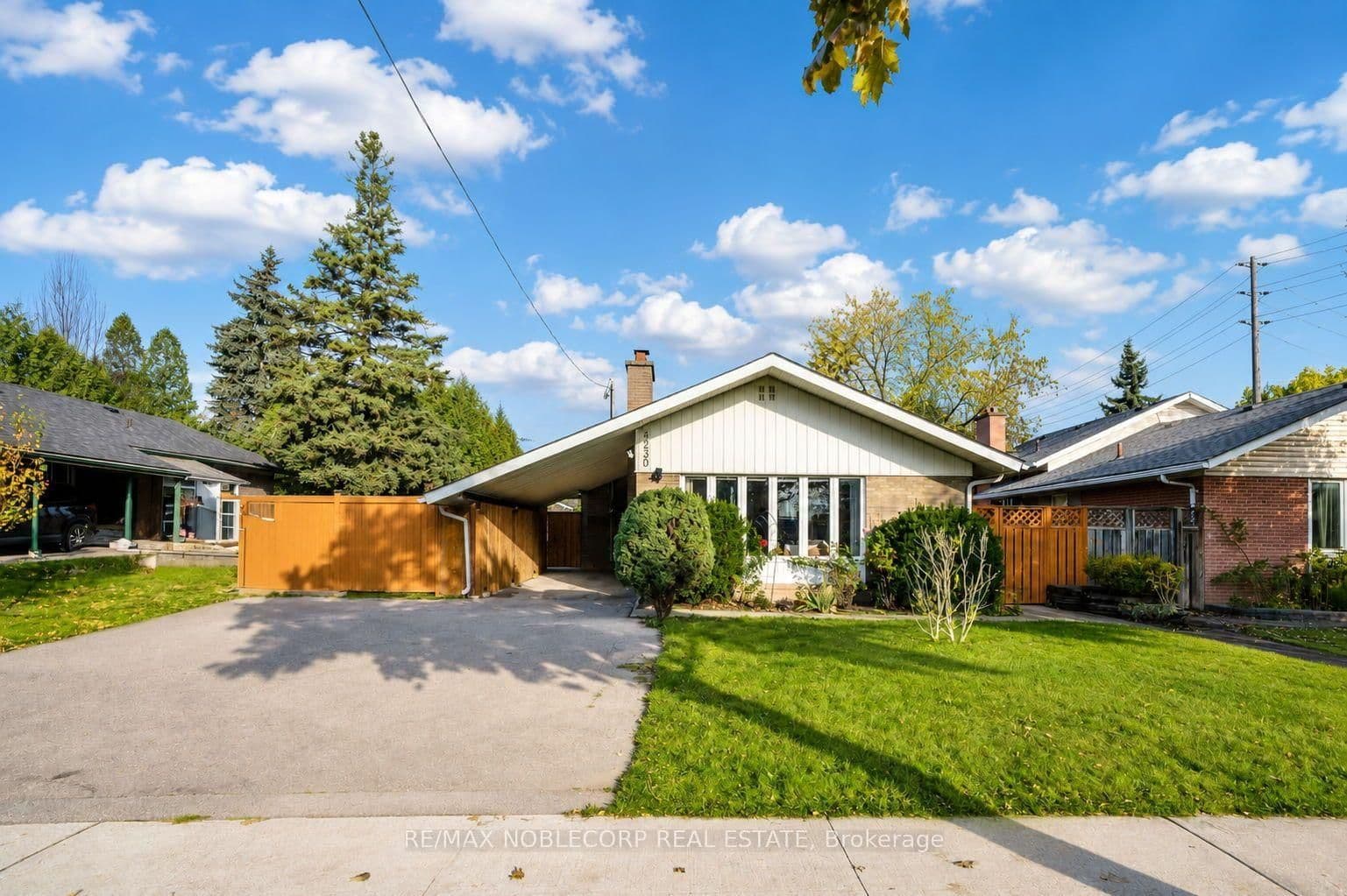 4230 Bloor Street W - Image 3
